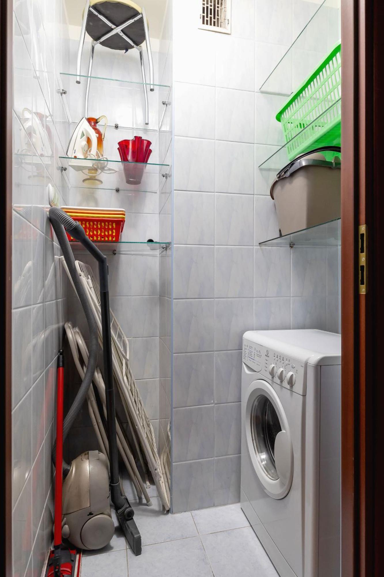 Bright Near Ice With Air Conditioning And Parking By Renters